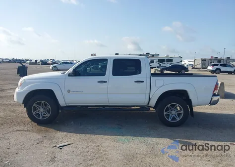 2012 Toyota Tacoma Base V6 z USA, uszkodzony, nr VIN 3TMLU4EN3CM100527